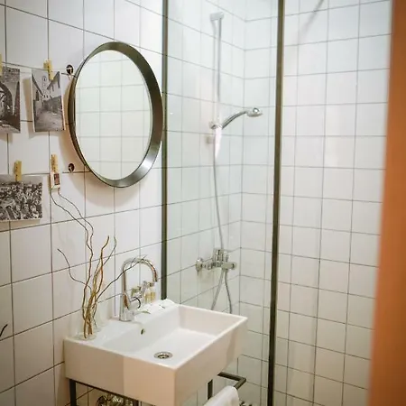 Beautiful Location Red Mouse Apartment